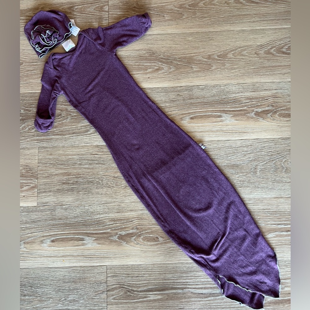 Mod sleeper gown and hat